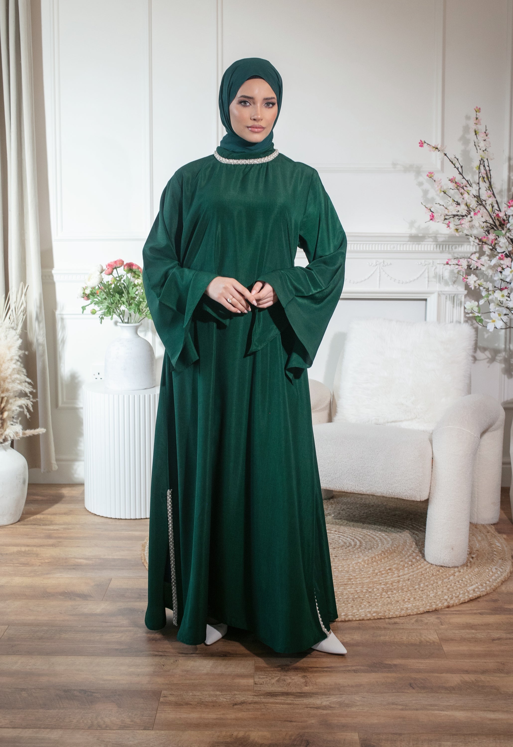 Zahra abaya