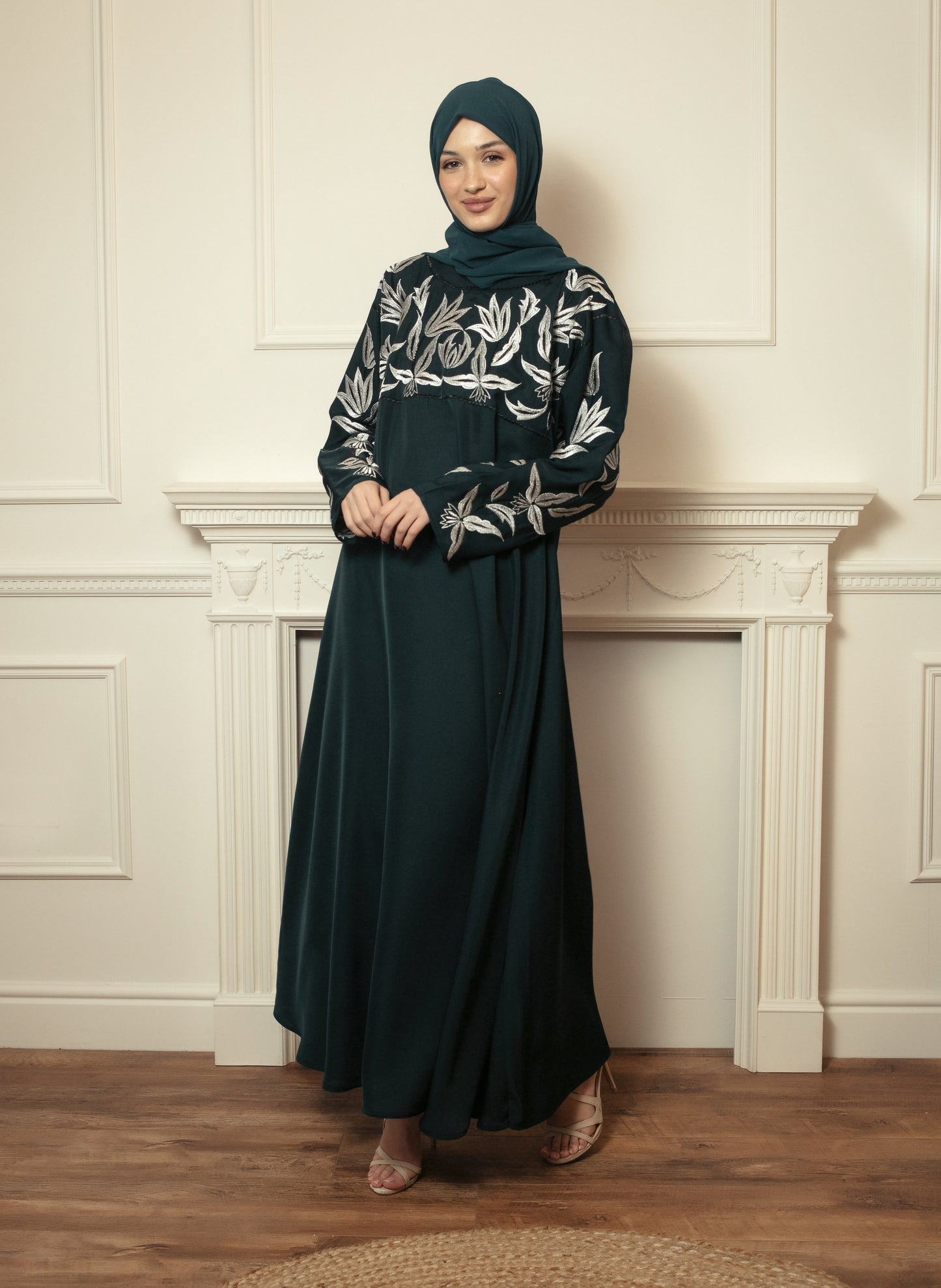 Tina abaya