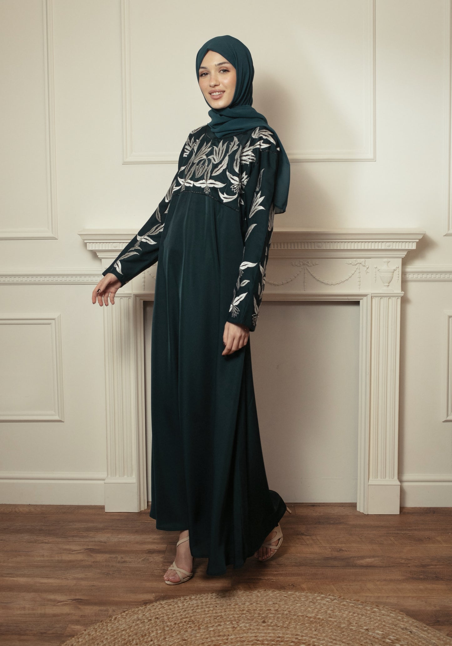 Tina abaya