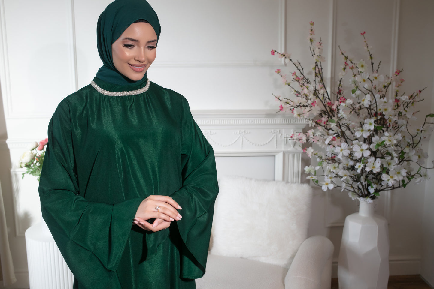 Zahra abaya