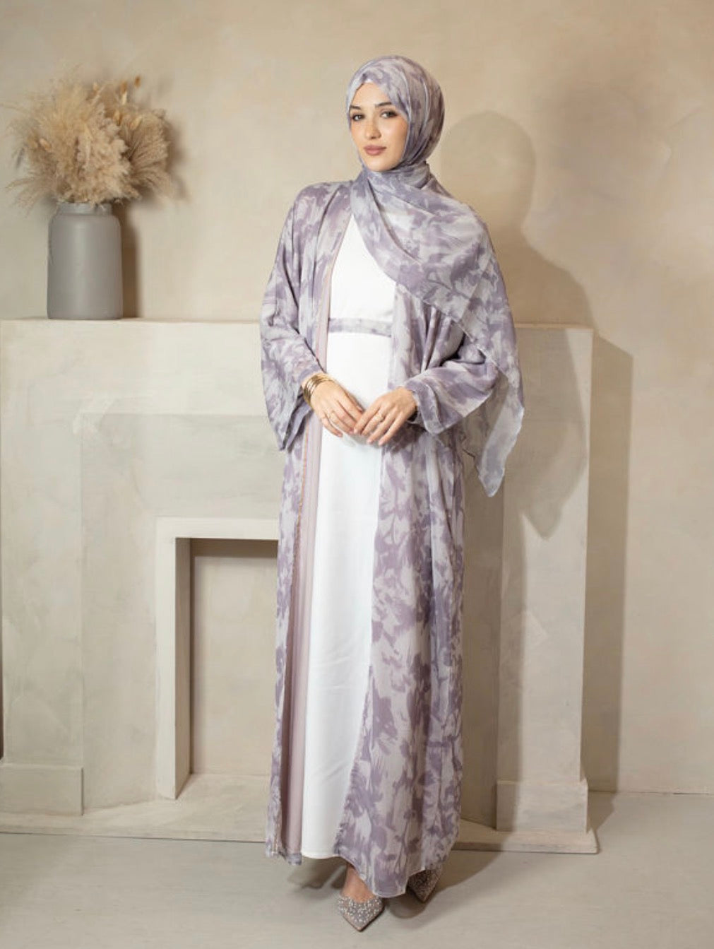 Zainab  abaya