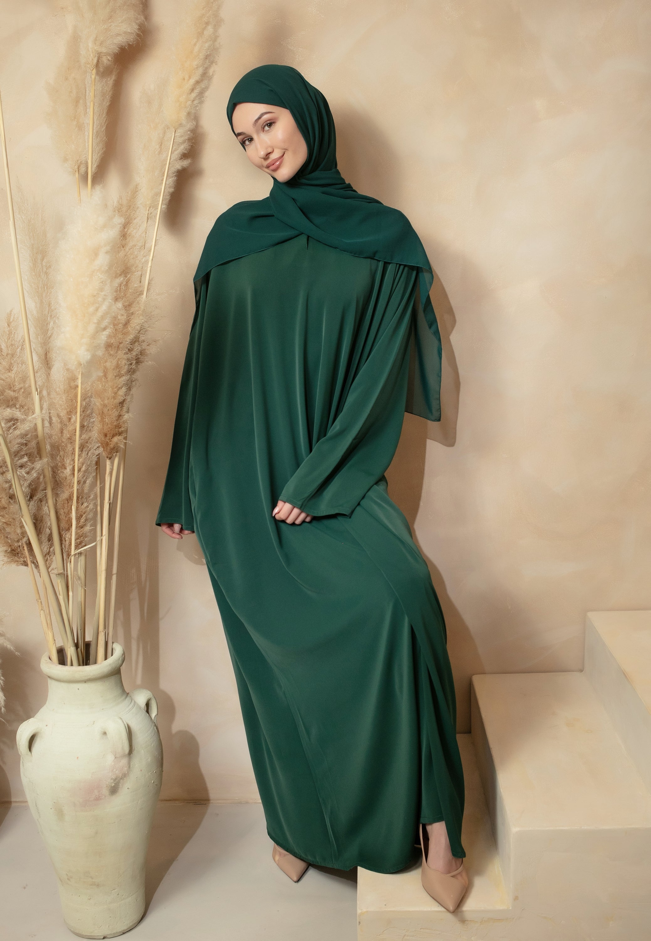Nusrat abaya